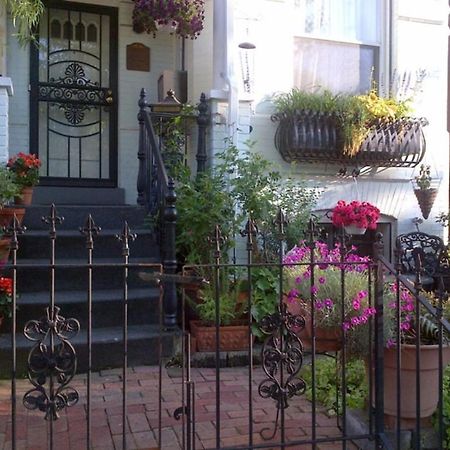 Ledroit Park Renaissance Bed And Breakfast Washington Exterior photo